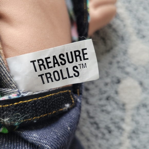 Vintage Treasure Troll doll with a gem belly button - Picture 5 of 12
